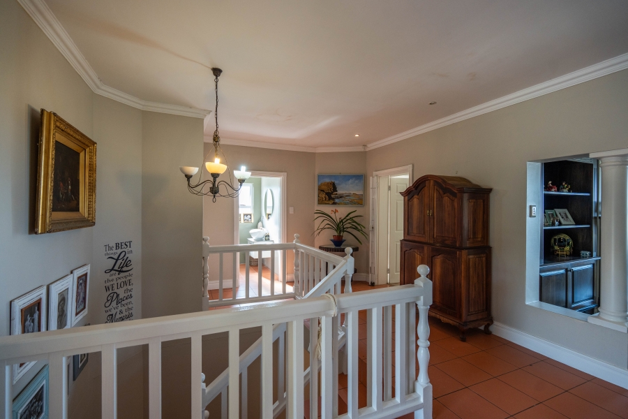 5 Bedroom Property for Sale in Seafield Eastern Cape